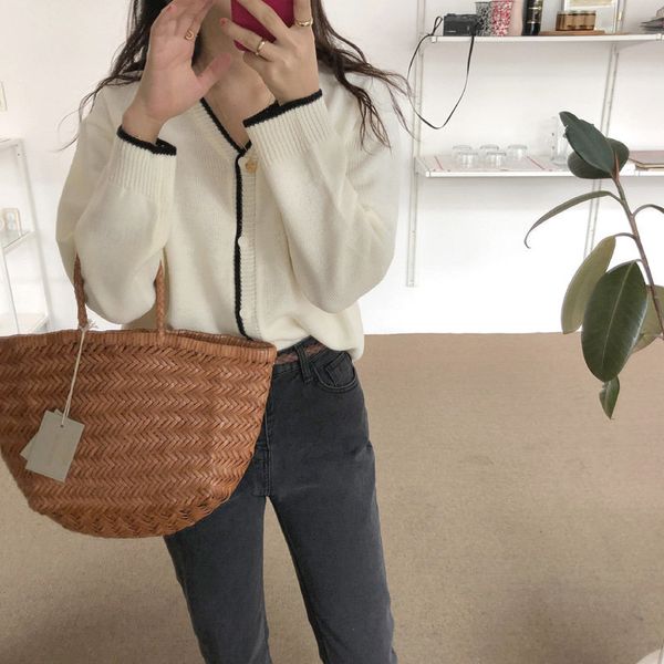 sweaters soft stylish color-hit sweet slim v-neck cardigans warm loose casual knitted all match sweaters, White;black
sweaters soft stylish color-hit sweet slim v-neck cardigans warm loose casual knitted all match sweaters, White;black