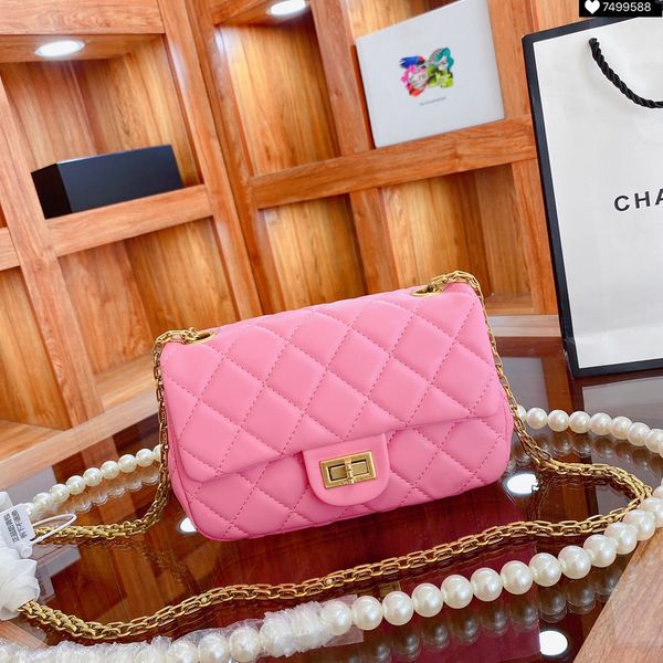 women handbag designer shoulder bags totes crossbody messenger pearl bag good quality leather purses ladies high capacity v-shape rhombic gr
women handbag designer shoulder bags totes crossbody messenger pearl bag good quality leather purses ladies high capacity v-shape rhombic gr