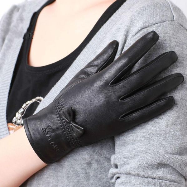 five fingers gloves women winter fashion bow solid genuine leather sheepskin windproof 3 size, Blue;gray
five fingers gloves women winter fashion bow solid genuine leather sheepskin windproof 3 size, Blue;gray