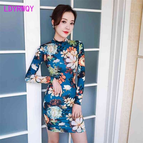 women's dress with western style printed dress half high collar, slim fit and buttocks, improved cheongsam 210603, Black;gray
women's dress with western style printed dress half high collar, slim fit and buttocks, improved cheongsam 210603, Black;gray