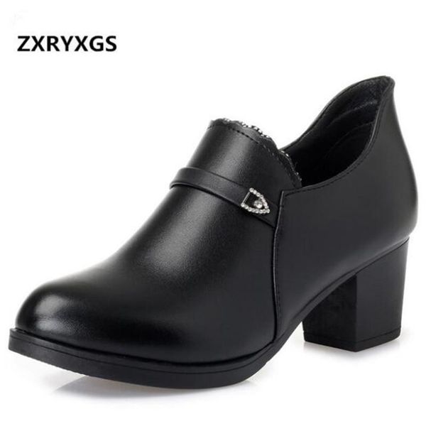 dress shoes 2021 fashion autumn women's deep mouth ankle boots black plus size real leather thick with high heels
dress shoes 2021 fashion autumn women's deep mouth ankle boots black plus size real leather thick with high heels