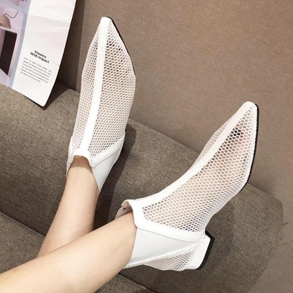 boots mesh autumn 2021 korean women's short fashion star pointed air children's, Black
boots mesh autumn 2021 korean women's short fashion star pointed air children's, Black
