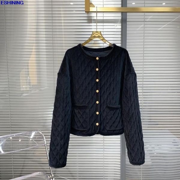 women's suits & blazers material the black quilted jacket fund of 2022 autumn winters is 100% cotton silk velvet coat to keep warm, White;black
women's suits & blazers material the black quilted jacket fund of 2022 autumn winters is 100% cotton silk velvet coat to keep warm, White;black