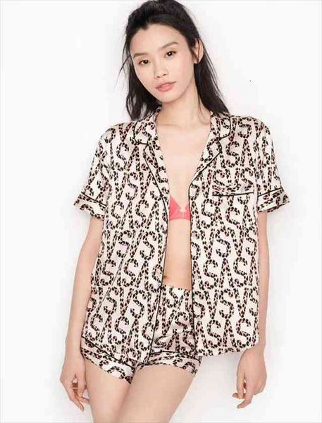 two pieces sets short pajamas womens sleepwears letters satin pjamas summer clothes loungewear homewear droshipping, Black;red
two pieces sets short pajamas womens sleepwears letters satin pjamas summer clothes loungewear homewear droshipping, Black;red