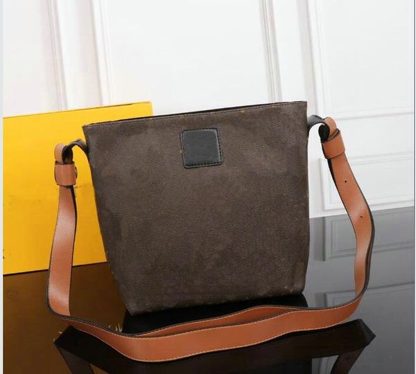 2021 woman designers shoulder bag female wallet backpack handbags purses card holder leather crossbody bags wq6019# 30x28x11
2021 woman designers shoulder bag female wallet backpack handbags purses card holder leather crossbody bags wq6019# 30x28x11