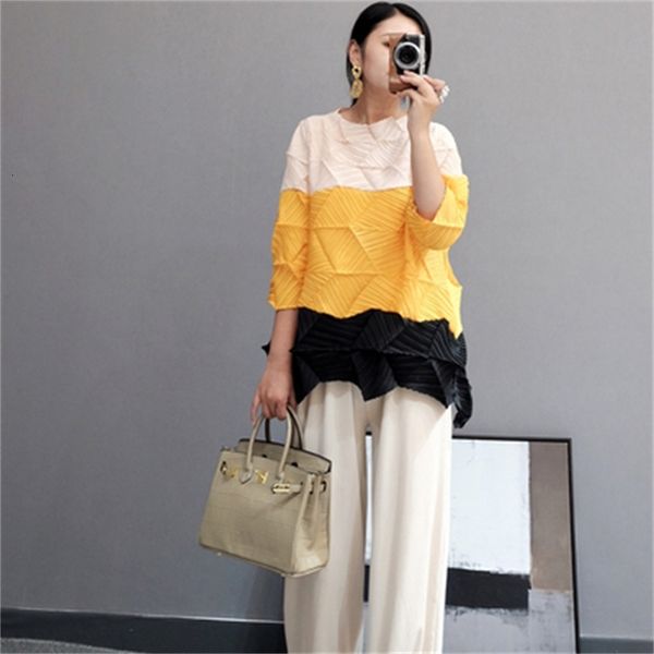 knits firregular diamond fold patchwork three quarter fashion stand neck confetti t-shirts, White
knits firregular diamond fold patchwork three quarter fashion stand neck confetti t-shirts, White