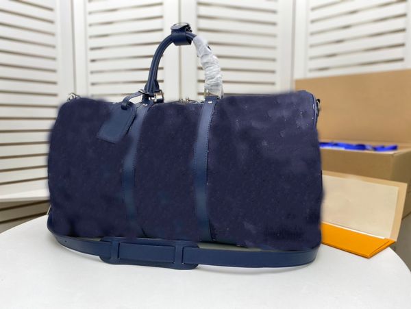 luxury fashion men women high-quality travel duffle bags brand designer luggage handbags with lock large capacity sport bag 7777
luxury fashion men women high-quality travel duffle bags brand designer luggage handbags with lock large capacity sport bag 7777