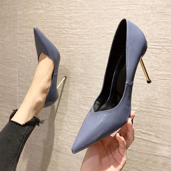 luxury dress shoes 1917-11a french soft leather high in spring and summer 2021 thin heels pointed black single sho for women
luxury dress shoes 1917-11a french soft leather high in spring and summer 2021 thin heels pointed black single sho for women