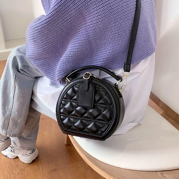 diamond pattern handbag mini bag women 2021 autumn winter arrival fashion all match single shoulder crossbody round cosmetic bags & cases
diamond pattern handbag mini bag women 2021 autumn winter arrival fashion all match single shoulder crossbody round cosmetic bags & cases