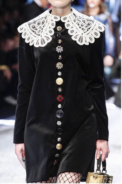casual dresses 2021 vintage women baroque style embroidered lapel collar velvet pleuche dress features rhinestone button decorat, Black;gray
casual dresses 2021 vintage women baroque style embroidered lapel collar velvet pleuche dress features rhinestone button decorat, Black;gray
