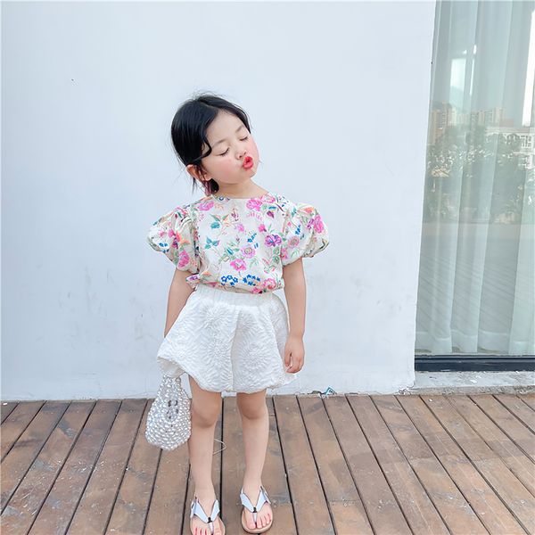 selling childrens clothing 2021 summer new korean girl retro floral puff sleeve shirt jacquard flower bud pants suit, White
selling childrens clothing 2021 summer new korean girl retro floral puff sleeve shirt jacquard flower bud pants suit, White