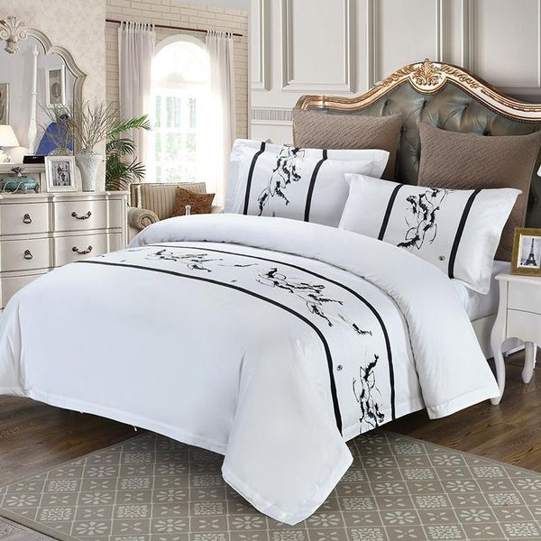 high-end ink painting four-piece set, cotton, pure white bed linen, quilt cover, soft and comfortable bedding sets
high-end ink painting four-piece set, cotton, pure white bed linen, quilt cover, soft and comfortable bedding sets
