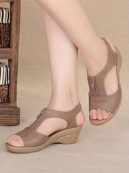 sandals 2021 women's pure color versatile elegant fashion simple mature wedge heel outdoor classic, Black
sandals 2021 women's pure color versatile elegant fashion simple mature wedge heel outdoor classic, Black
