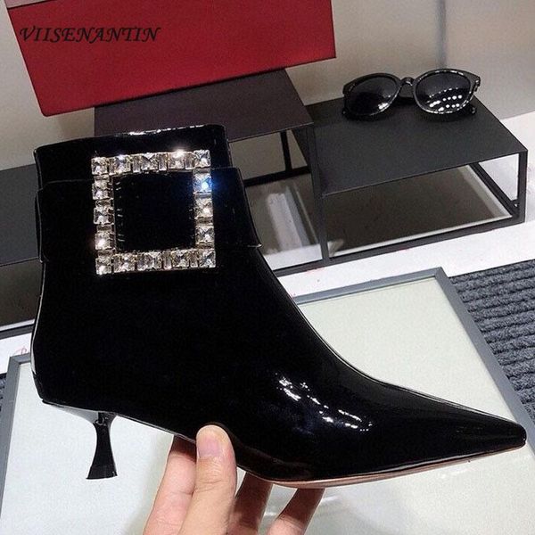 boots 2021 metal crystal squre buckle patent leather short woman real side zip spring autumn elegant designer brand boot, Black
boots 2021 metal crystal squre buckle patent leather short woman real side zip spring autumn elegant designer brand boot, Black