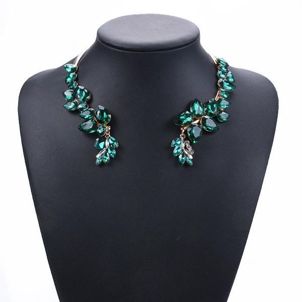 chokers 2 colors luxury crystal collar choker necklace classic elegant green glass fashion jewelry wholesale, Golden;silver
chokers 2 colors luxury crystal collar choker necklace classic elegant green glass fashion jewelry wholesale, Golden;silver
