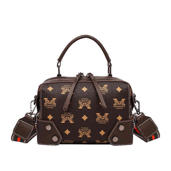 75% off handbag factory store small bag female printed pillow single shoulder bag high sense small square, Black;red
75% off handbag factory store small bag female printed pillow single shoulder bag high sense small square, Black;red