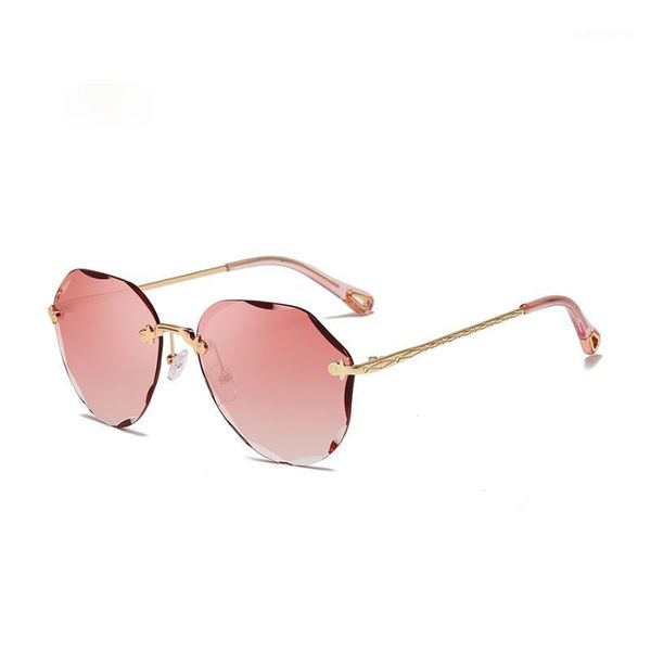 sunglasses for women ladies rimless diamond cutting lens brand designer ocean shades vintage sun glasses ae0637, White;black
sunglasses for women ladies rimless diamond cutting lens brand designer ocean shades vintage sun glasses ae0637, White;black