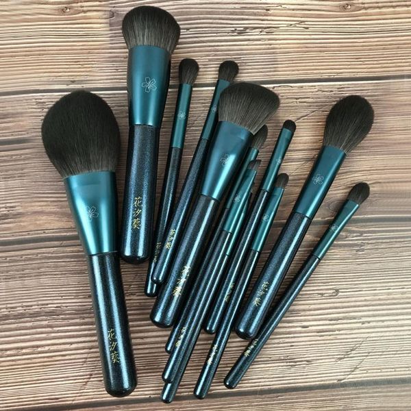 professional make up brushes set face powder blush eye shadow blending eyebrow lip brush soft synthetic fiber makeup kit1
professional make up brushes set face powder blush eye shadow blending eyebrow lip brush soft synthetic fiber makeup kit1