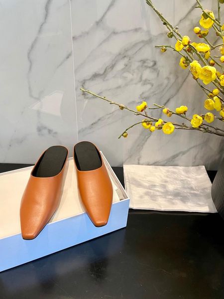 the fashion of 2021 for women's outer wear is a versatile flat half-haul mueller shoe with pointed genuine leather slippers, Black
the fashion of 2021 for women's outer wear is a versatile flat half-haul mueller shoe with pointed genuine leather slippers, Black