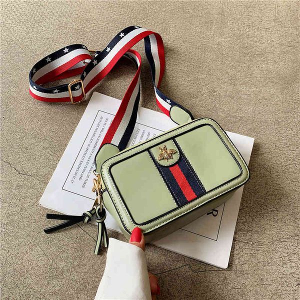 summer new satchel wide shoulder belt women's single shoulder messenger bag fashion small square bag 75% off factory outlet online sale, Black;red
summer new satchel wide shoulder belt women's single shoulder messenger bag fashion small square bag 75% off factory outlet online sale, Black;red
