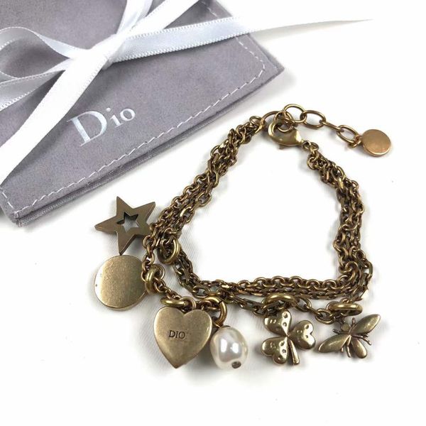 2021 new designer family love bee petal five pointed star pearl bracelet letter jewelry, Silver
2021 new designer family love bee petal five pointed star pearl bracelet letter jewelry, Silver