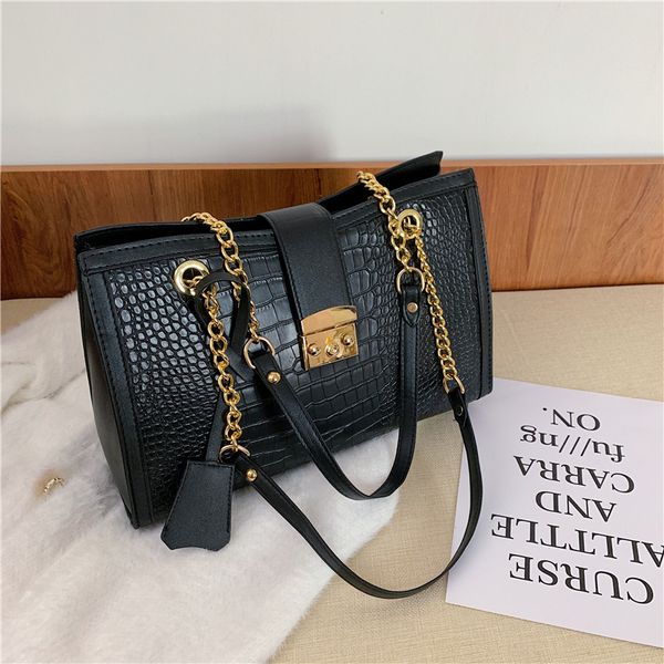 luxury total womens shoulder bag fashion ladies handbag large capacity female messenger bag 2021 new pu girl bags
luxury total womens shoulder bag fashion ladies handbag large capacity female messenger bag 2021 new pu girl bags