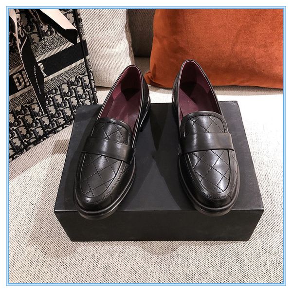 2021ss new arrival high-end women shoes fashion trend metal chain decoration wide flat shoes true leather lady dress business dress shoes si, Black
2021ss new arrival high-end women shoes fashion trend metal chain decoration wide flat shoes true leather lady dress business dress shoes si, Black