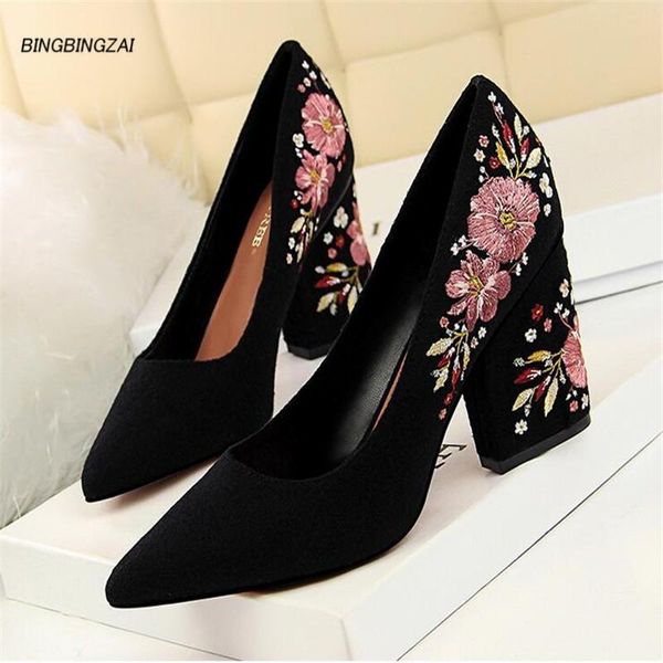 dress shoes bbzai ladies elegant woman embroidery zapatos mujer pointed toe 9cm coarse heel wedding pumps sapato feminino eur:34-40, Black
dress shoes bbzai ladies elegant woman embroidery zapatos mujer pointed toe 9cm coarse heel wedding pumps sapato feminino eur:34-40, Black