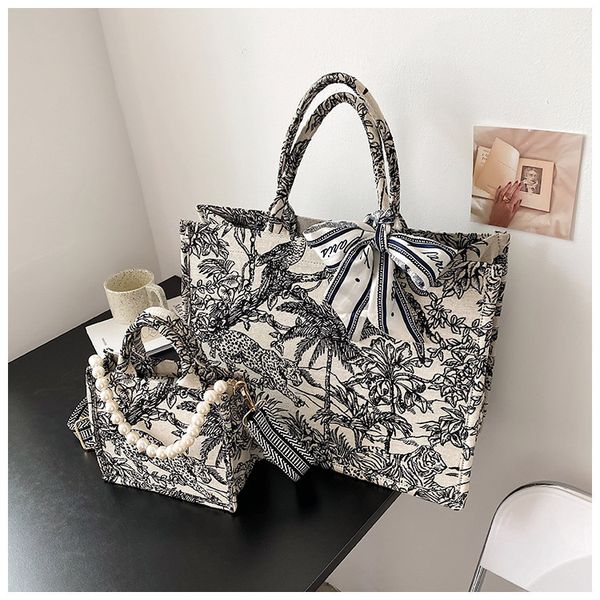 factory direct sale 75% off large capacity female 2021 net red new one shoulder armpit foreign style portable tote bags
factory direct sale 75% off large capacity female 2021 net red new one shoulder armpit foreign style portable tote bags