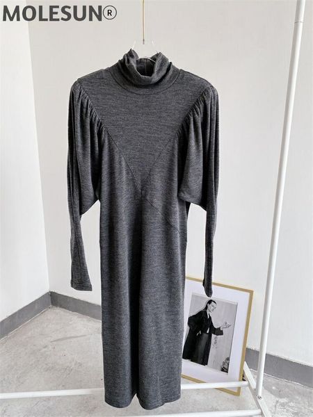 casual dresses woman 2021 wool knit black long dress warm knitwear high collar exaggerated cuffs fashion straight, Black;gray
casual dresses woman 2021 wool knit black long dress warm knitwear high collar exaggerated cuffs fashion straight, Black;gray