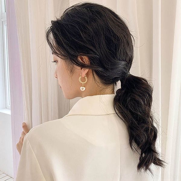 dei2 925 silver needle niche design french stud metal temperament pearl earringsearrings and earringshigh atmosphere pearl women, Golden;silver
dei2 925 silver needle niche design french stud metal temperament pearl earringsearrings and earringshigh atmosphere pearl women, Golden;silver