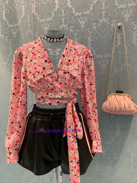 women's blouses & shirts 2021 spring/summer pink floral deep v high waist retro long sleeve sicily quality runway, White
women's blouses & shirts 2021 spring/summer pink floral deep v high waist retro long sleeve sicily quality runway, White