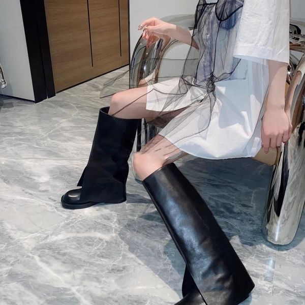 boots 2021 high tube round head thin pants the street but knee thick bottom women's, Black
boots 2021 high tube round head thin pants the street but knee thick bottom women's, Black
