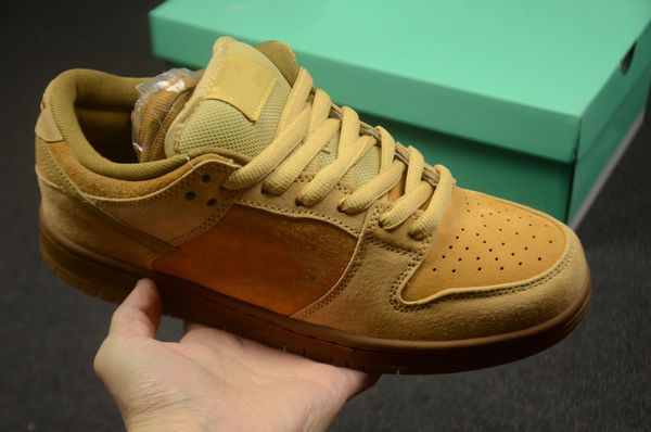 low trd qs limited skateboard shoes brown casual runner built-in cellular trainers outdoor sport sneakers come with box
low trd qs limited skateboard shoes brown casual runner built-in cellular trainers outdoor sport sneakers come with box