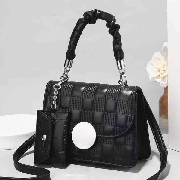 women's bag 2021 summer pleated portable small square simple temperament one shoulder korean women's, Black;red
women's bag 2021 summer pleated portable small square simple temperament one shoulder korean women's, Black;red
