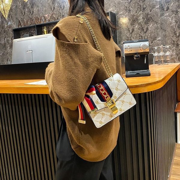 fashion 2021 spring and summer net red versatile portable small square single shoulder chain messenger pu women's bag
fashion 2021 spring and summer net red versatile portable small square single shoulder chain messenger pu women's bag