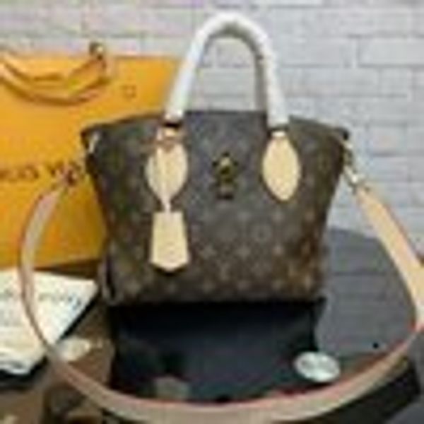 libobo6_1 ve4q m44350 backpacks handbags iconic handles shoulder bags totes cross body bag clutches evening oxidized leather business, Red;black
libobo6_1 ve4q m44350 backpacks handbags iconic handles shoulder bags totes cross body bag clutches evening oxidized leather business, Red;black