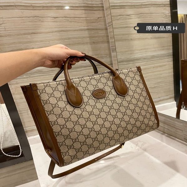 2021 new women's one shoulder messenger tote printing fashion handbag travel essential crossbody bag ysj
2021 new women's one shoulder messenger tote printing fashion handbag travel essential crossbody bag ysj