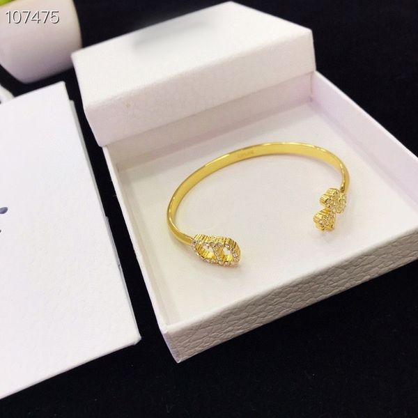 75% off outlet online family years' new bracelet with female bracelet, Silver 
75% off outlet online family years' new bracelet with female bracelet, Silver