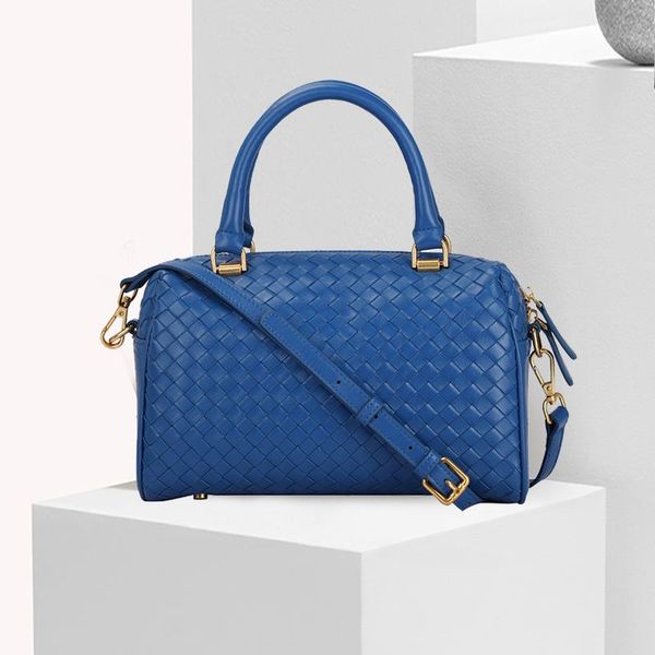 Classic Simple Sheepskin woven Boston bag big brand boutique handbags original imitation luxury designer wallets convenient shoulder bags covering, Blue
Classic Simple Sheepskin woven Boston bag big brand boutique handbags original imitation luxury designer wallets convenient shoulder bags covering, Blue