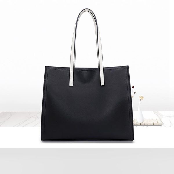 tote bag genuine leather bags double-sided available shoulder luxury handbags women designer shopping evening
tote bag genuine leather bags double-sided available shoulder luxury handbags women designer shopping evening