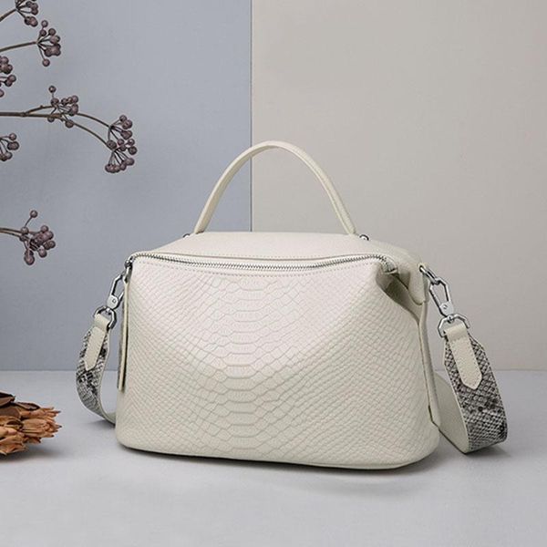 evening bags large capacity satchels solid color crossbody women 2021 snake print retro diagonal single shoulder bag monogra
evening bags large capacity satchels solid color crossbody women 2021 snake print retro diagonal single shoulder bag monogra
