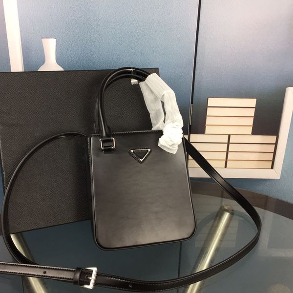evening bags fashion women shoulder bags original hardware round handles with open mouth genuine leather chest pack lady tote hand
evening bags fashion women shoulder bags original hardware round handles with open mouth genuine leather chest pack lady tote hand
