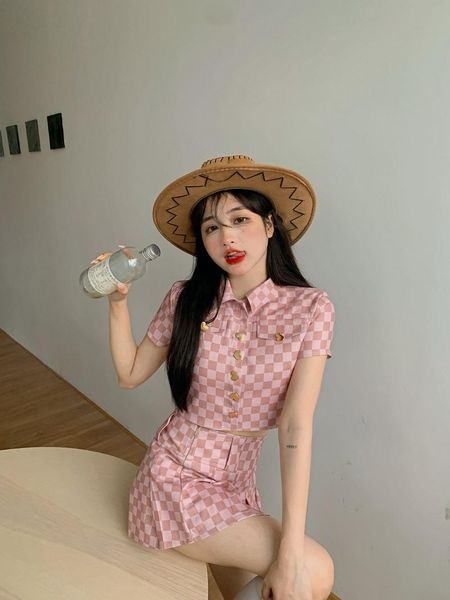 women's tracksuits jacket female summer pink sweet and plaid short girl short-sleeved all-match casual cardigan shorts outfits, Gray
women's tracksuits jacket female summer pink sweet and plaid short girl short-sleeved all-match casual cardigan shorts outfits, Gray
