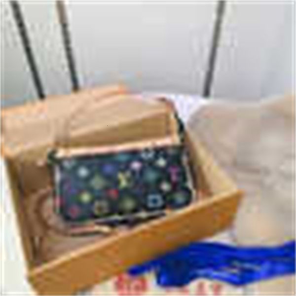 bags brand iconic designer bag luxury handles m92649 cross vintage handbags middle age shoulder black totes color body small bag clutche
bags brand iconic designer bag luxury handles m92649 cross vintage handbags middle age shoulder black totes color body small bag clutche