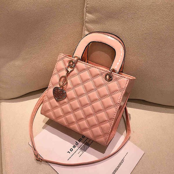 mini bright face small bag women's 2021 new diana patent leather portable lingge versatile one shoulder diagonal
mini bright face small bag women's 2021 new diana patent leather portable lingge versatile one shoulder diagonal