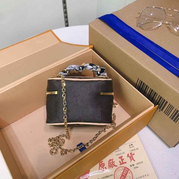 europe 2021 women bags handbag famous designer handbags ladies handbag fashion tote bag women's shop bags backpack d27, Black
europe 2021 women bags handbag famous designer handbags ladies handbag fashion tote bag women's shop bags backpack d27, Black