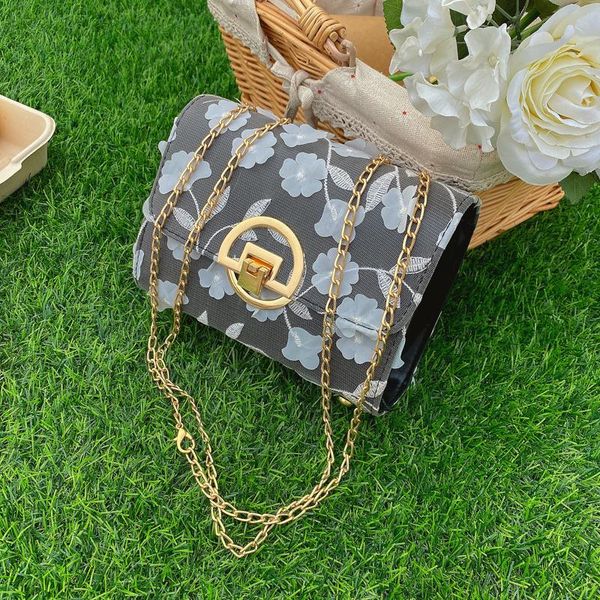 evening bags women's shoulder bag metal chain lace flowers leather sweet crossbody wholesale elegant fashion 2021 lady
evening bags women's shoulder bag metal chain lace flowers leather sweet crossbody wholesale elegant fashion 2021 lady