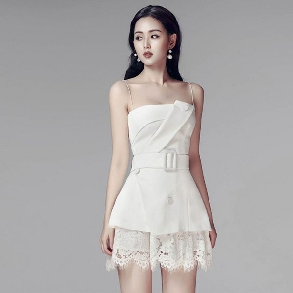 women runway pant suits summer fashion white spaghetti straps off shoulder blouse with blet + lace short pants set 210514
women runway pant suits summer fashion white spaghetti straps off shoulder blouse with blet + lace short pants set 210514