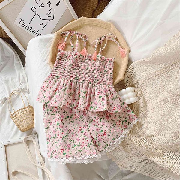 1 7y summer princess kids girls clothes sets 2pcs flowers print sleeveless belt vest shorts, White
1 7y summer princess kids girls clothes sets 2pcs flowers print sleeveless belt vest shorts, White